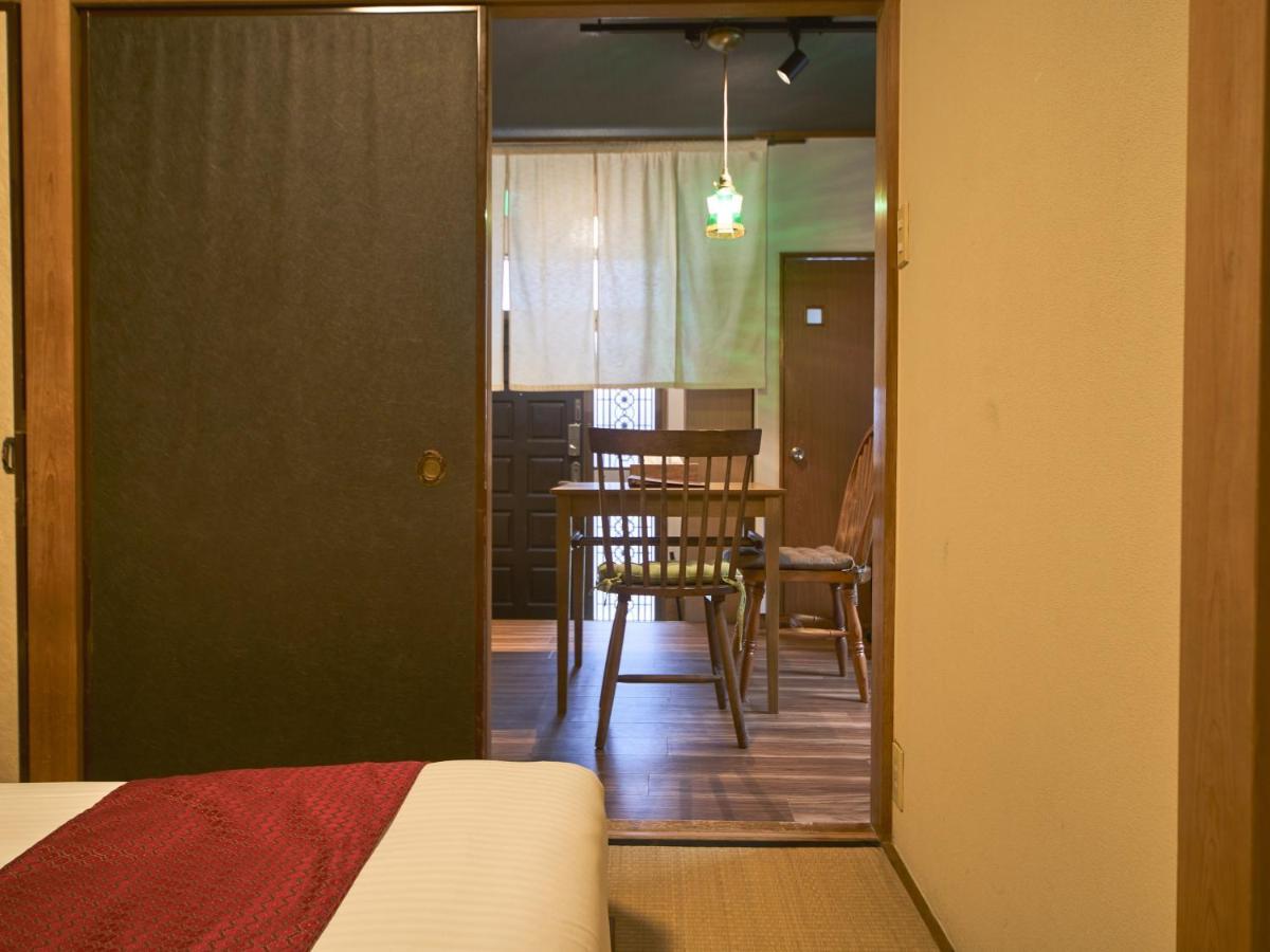 Kagurazaka Retro Bar & Hotel Tōkyō Extérieur photo