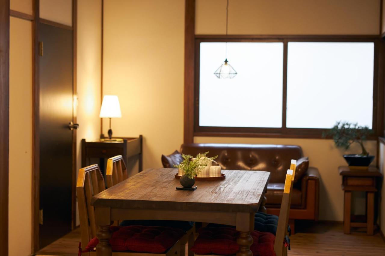 Kagurazaka Retro Bar & Hotel Tōkyō Extérieur photo
