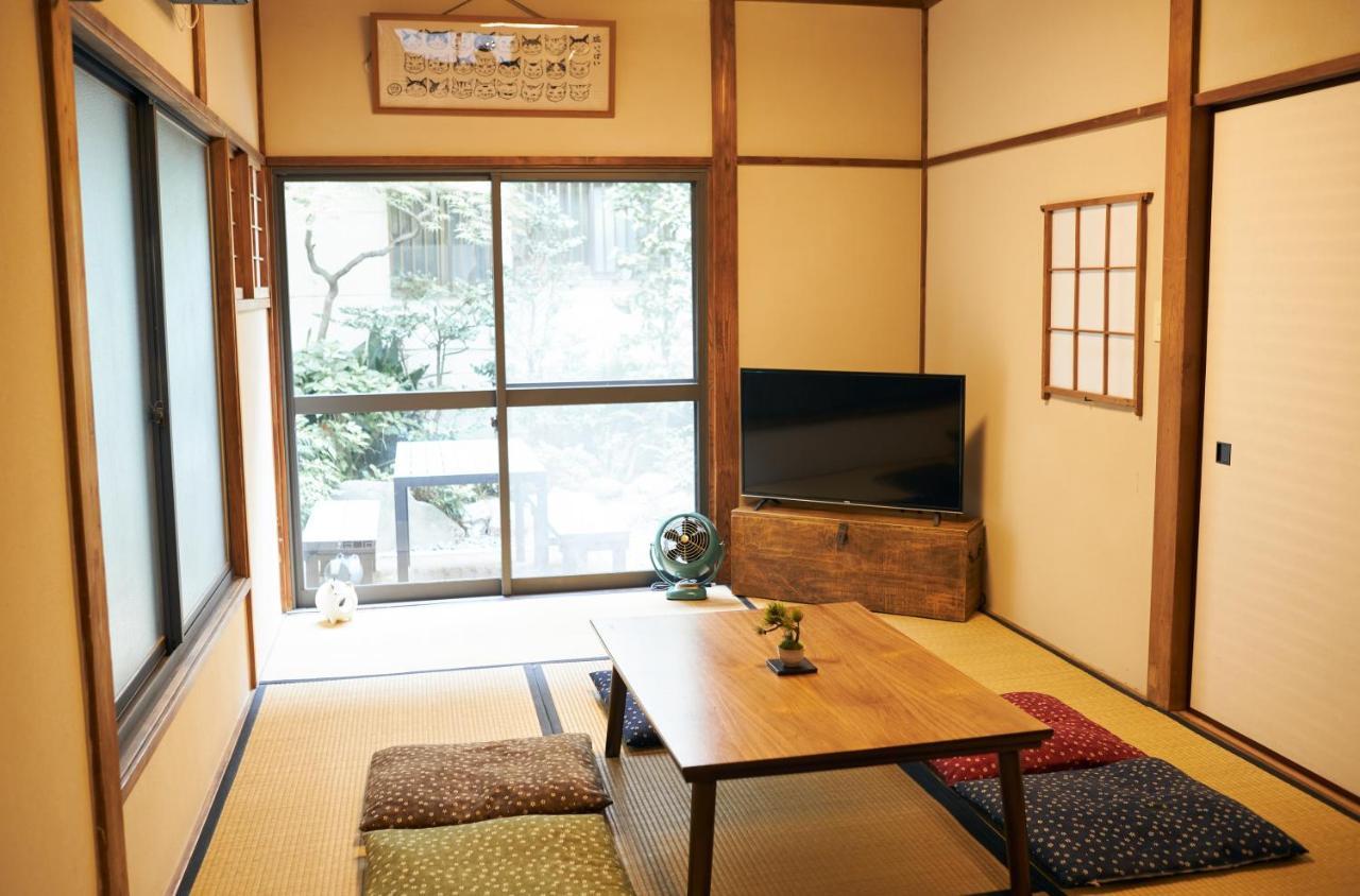 Kagurazaka Retro Bar & Hotel Tōkyō Extérieur photo